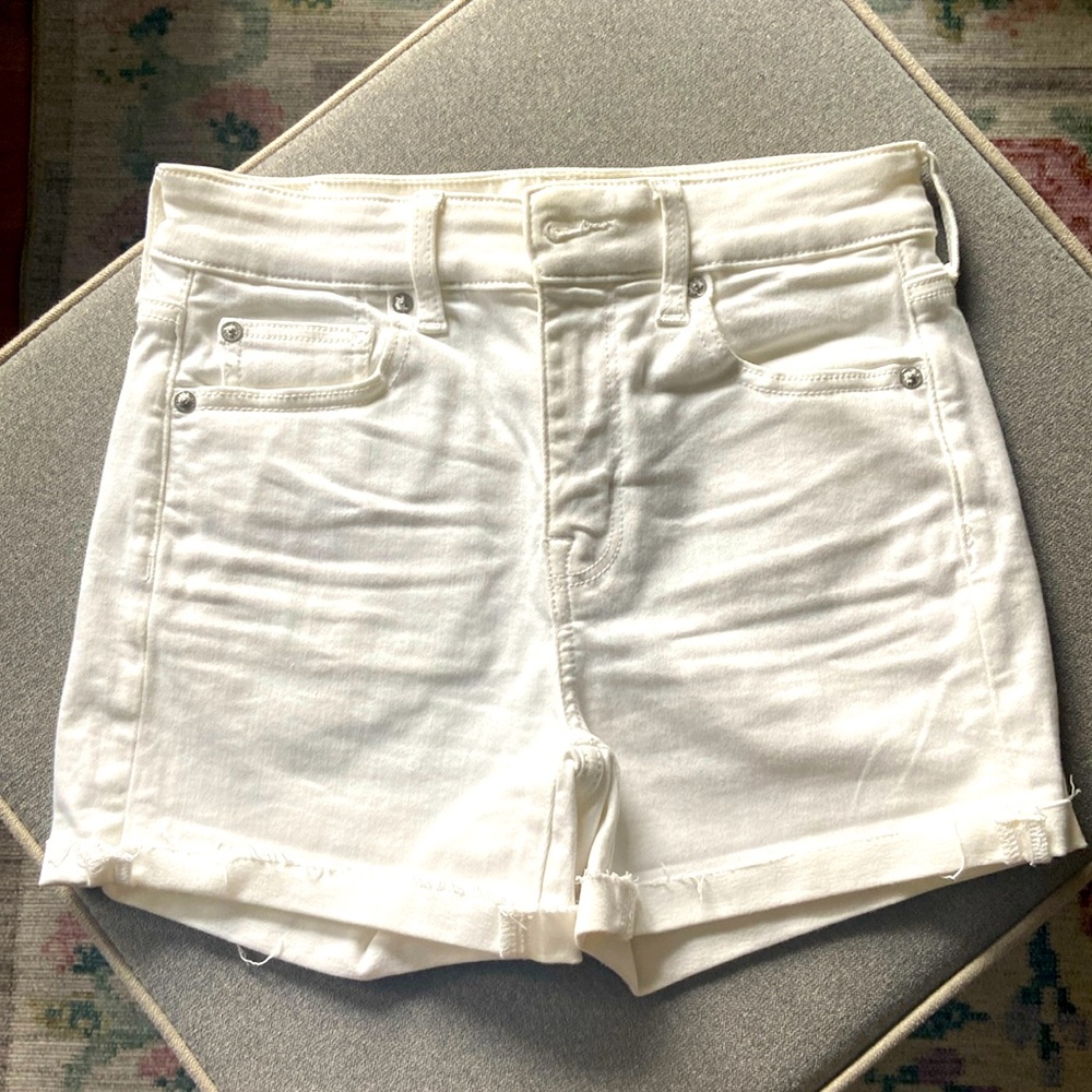 NWOT American Eagle white denim shorts